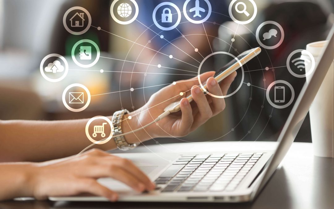 A Internet das Coisas beneficia as vendas no varejo oferecendo informações em tempo real sobre o estoque e o comportamento do consumidor. Saiba mais.
