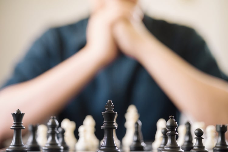 O controller é responsável pela gestão das informações da controladoria que pautam as decisões da gerência da empresa em seu planejamento estratégico