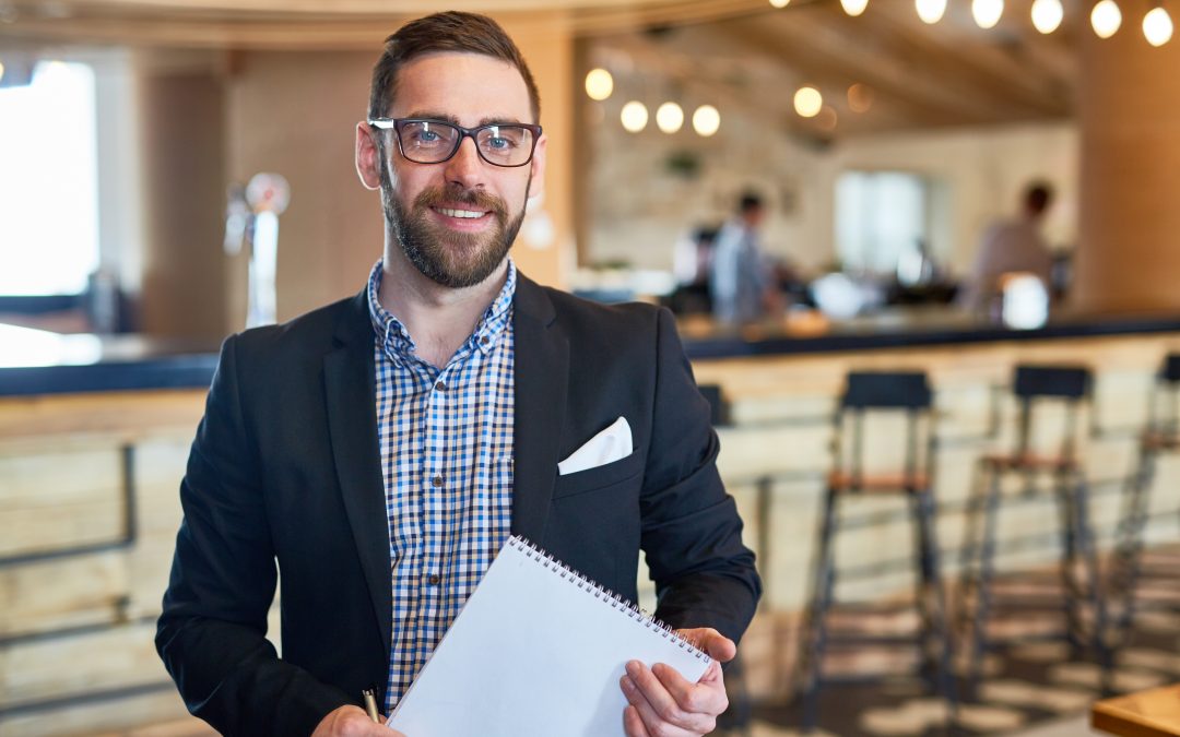 Quer contar com uma estratégia mais simples e segura de ter um negócio do que empreender do zero? Então, descubra o que é franchising e saiba como.