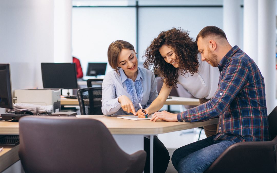 Você conhece o Challenger Sale? Descubra o que é essa tática e saiba tudo sobre o que sustenta uma equipe de vendas bem sucedida.