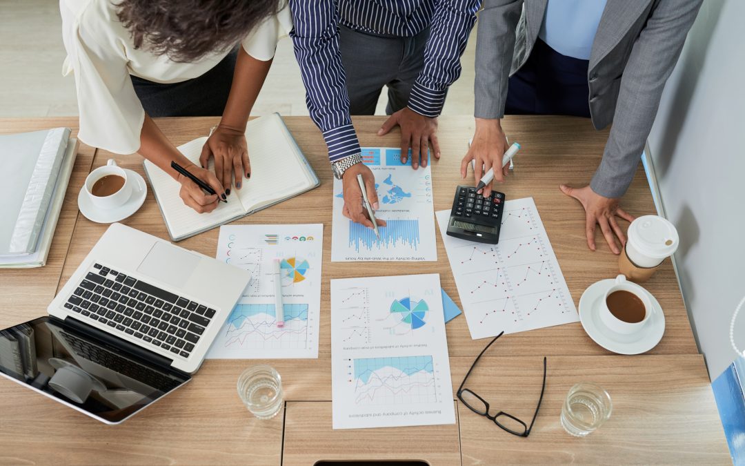 Você sabe como fazer uma gestão de fluxo de caixa eficiente na empresa? Veja em nosso artigo 8 dicas para aprender a organizar os gastos da sua organização.